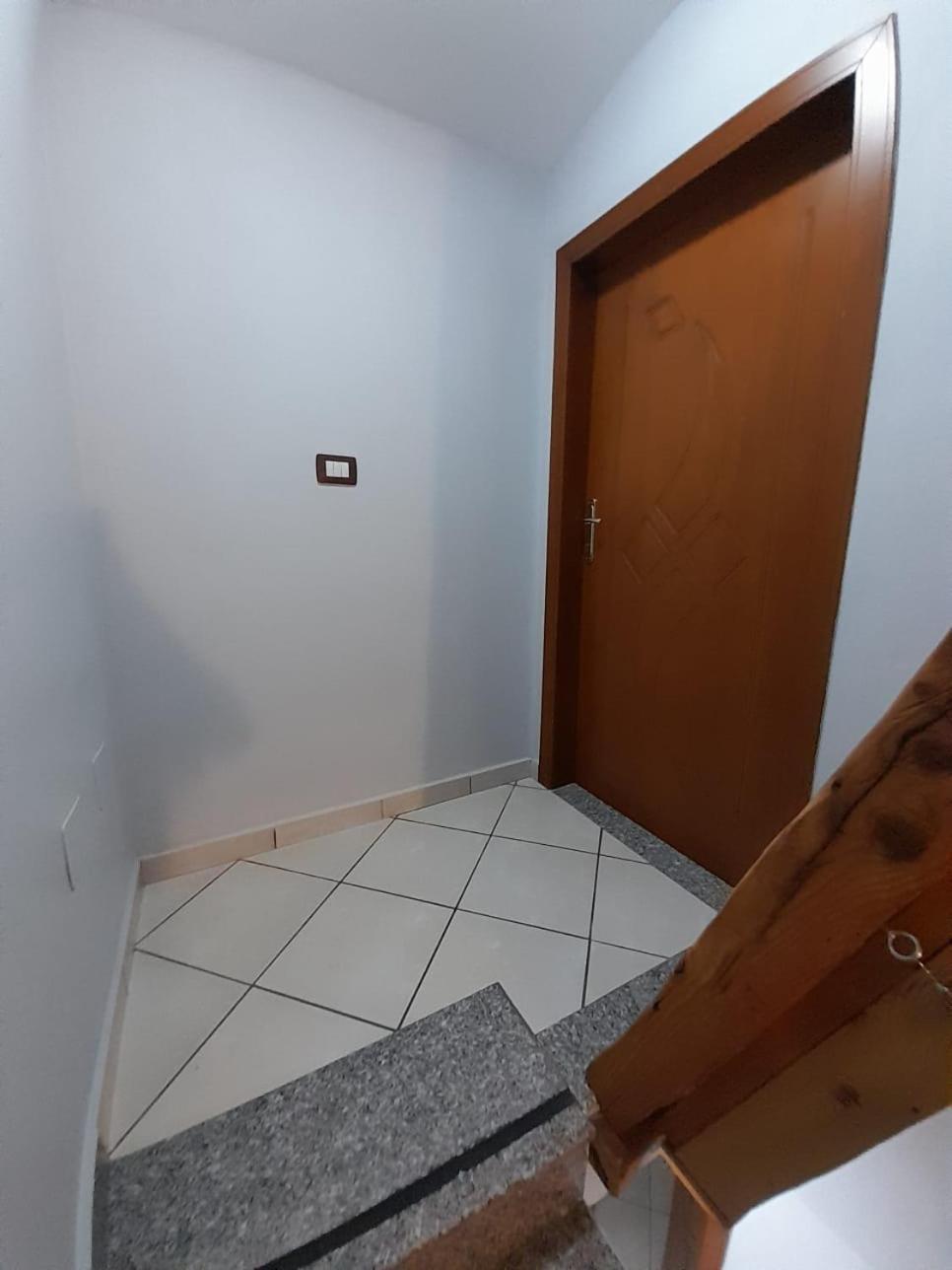 Aleksi&Eli Shkodër Quarto foto